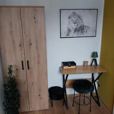Apartment Karazazi Stuttgart